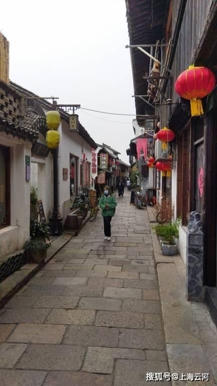 逃离大犀牛出没地
